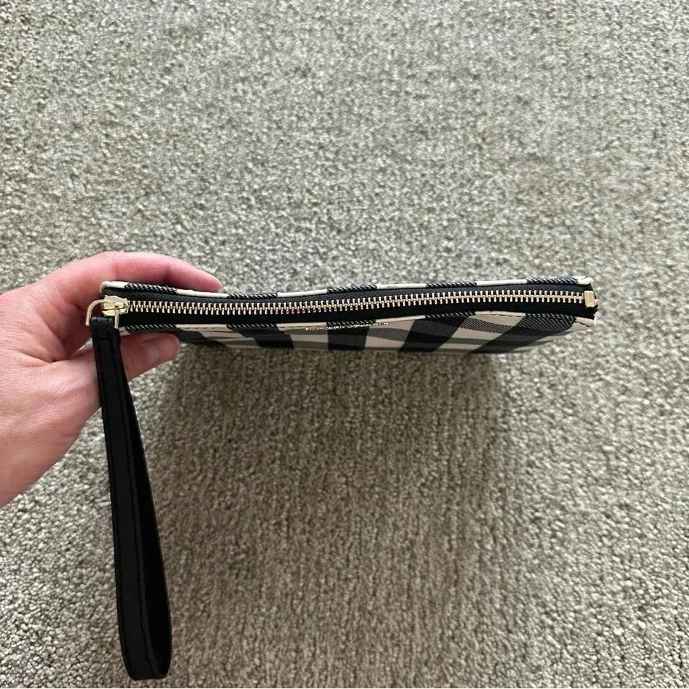 Kate Spade Chelsea Textured Gingham Printed Medium Nylon Zip Wristlet Wallet‎